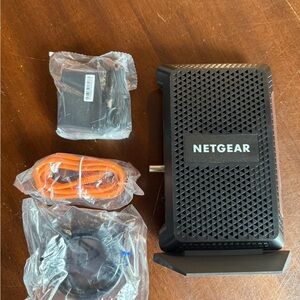 NETGEAR NIGHTHAWK CM1100 Cable Modem DOCSIS 3.1 Multi-Gig